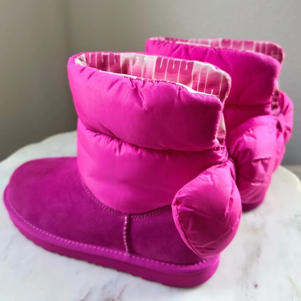 UGG Kid’s Bailey Bow Maxi Boots Pink . Size 5